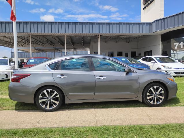 2017 Nissan Altima 2.5 SR