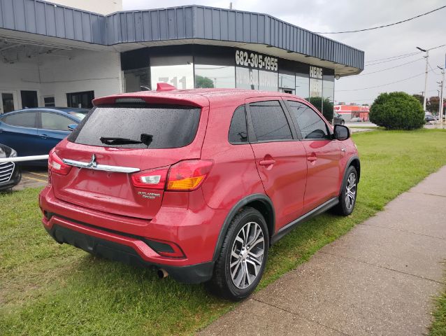 2018 Mitsubishi Outlander Sport FWD 4D SUV 2.0L ES