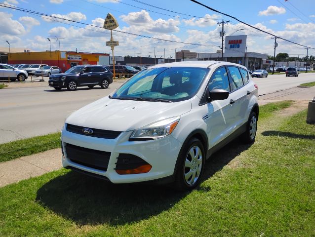 2016 Ford Escape S FWD