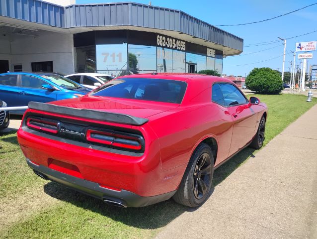 2015 Dodge Challenger SXT