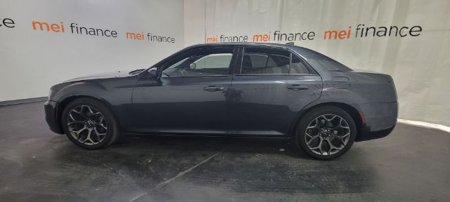 2018 Chrysler 300 S V6 RWD