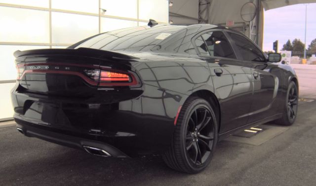 2017 Dodge Charger SXT RWD
