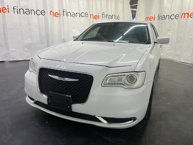 2019 Chrysler 300 Touring