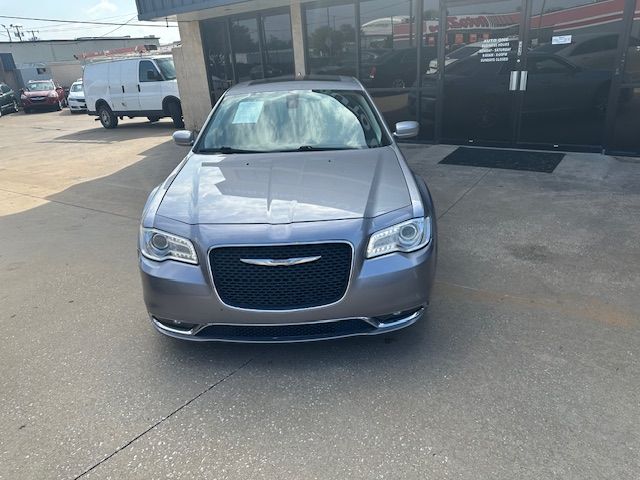 2017 Chrysler 300 Limited