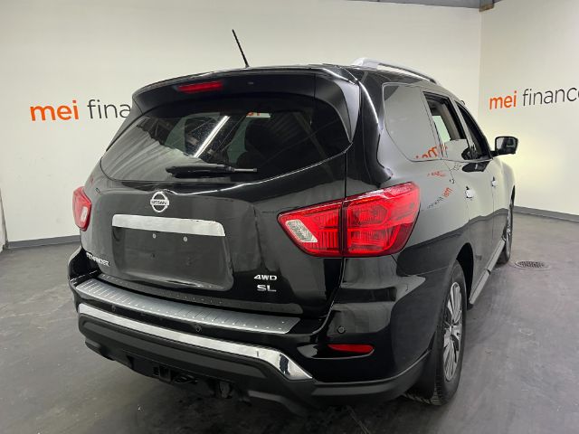 2017 Nissan Pathfinder SL