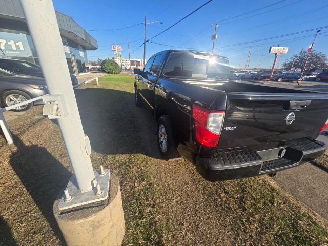 2019 Nissan Titan SV Crew Cab 2WD