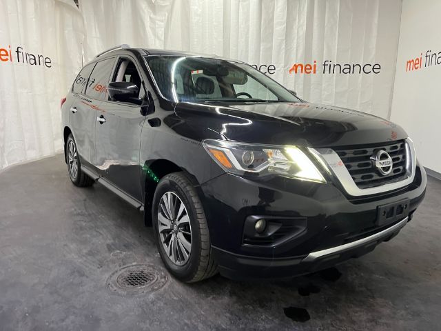 2017 Nissan Pathfinder SL