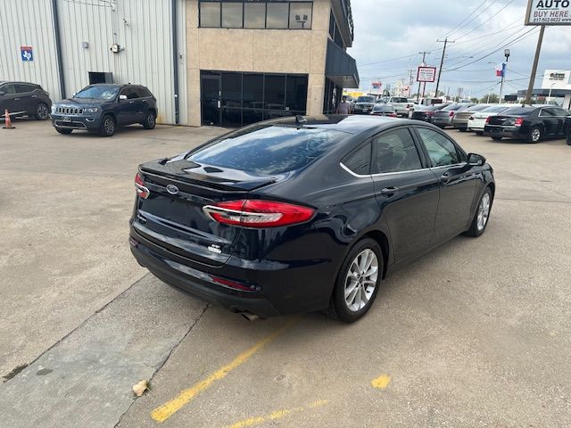 2020 Ford Fusion SE