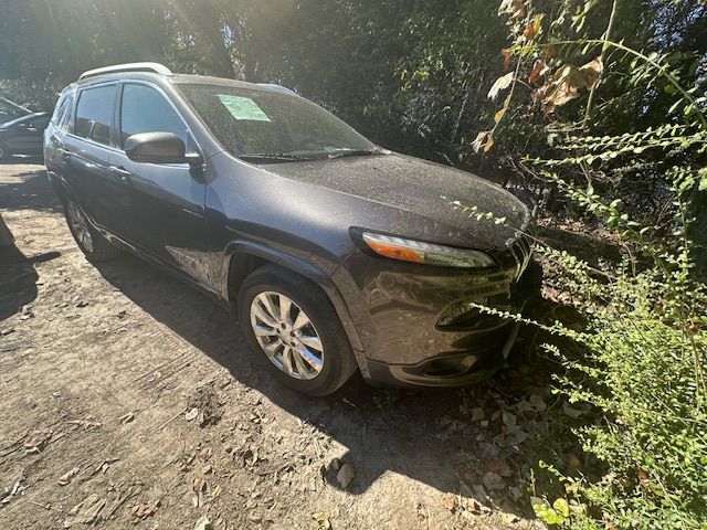 2018 Jeep Cherokee Overland's photo