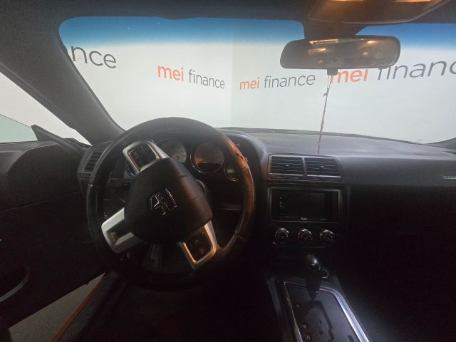 2011 Dodge Challenger SE