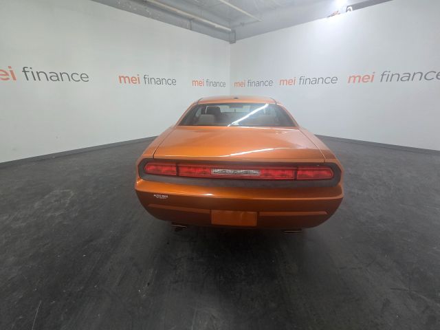 2011 Dodge Challenger SE