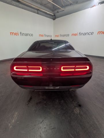 2016 Dodge Challenger SXT Plus
