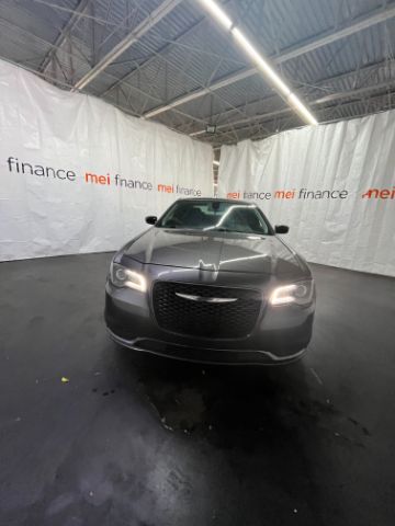 2019 Chrysler 300 Touring