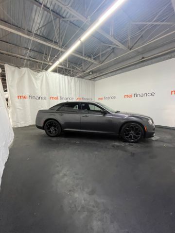 2019 Chrysler 300 Touring