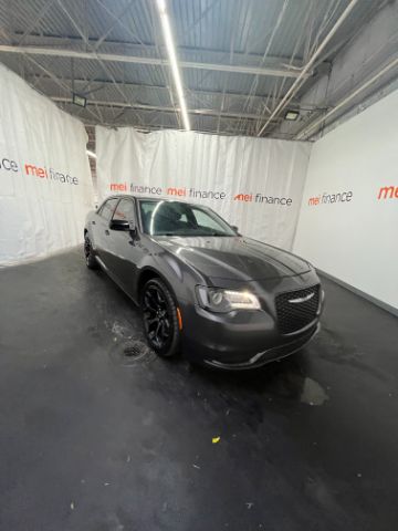 2019 Chrysler 300 Touring