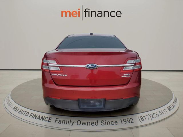 2018 Ford Taurus SEL