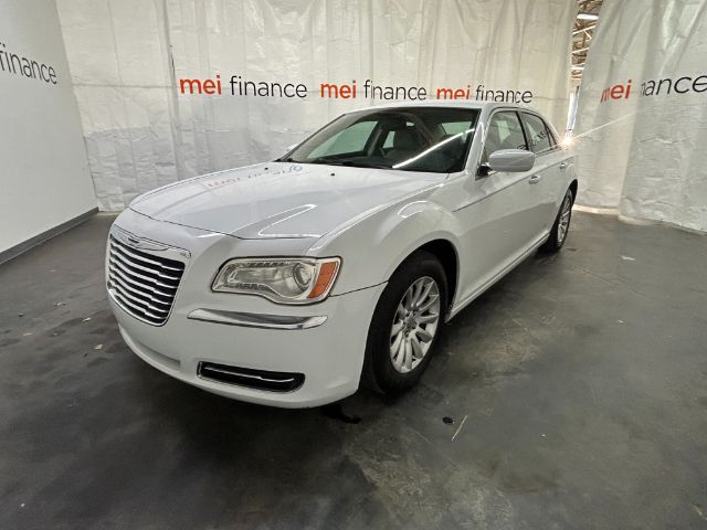 2014 Chrysler 300 2WD V6 4D SEDAN
