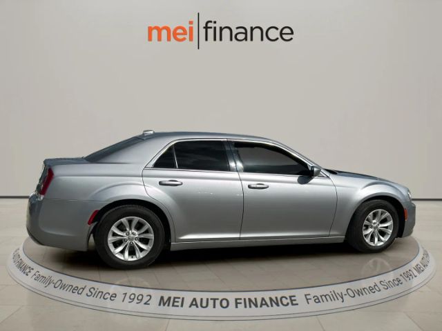 2016 Chrysler 300 Limited