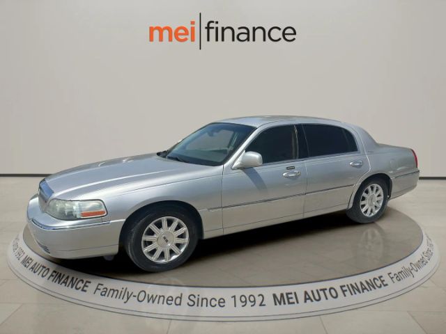 2010 Lincoln Town Car Signature Limited
