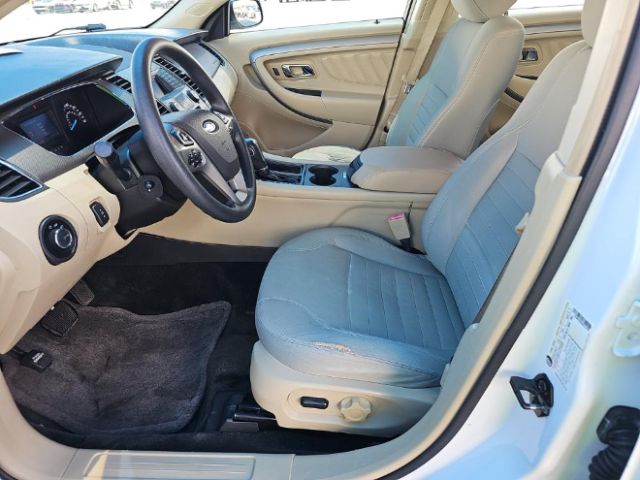 2016 Ford Taurus SE