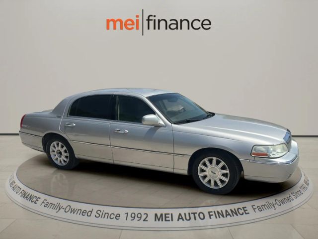 2010 Lincoln Town Car Signature Limited
