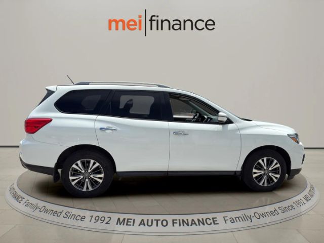 2017 Nissan Pathfinder S