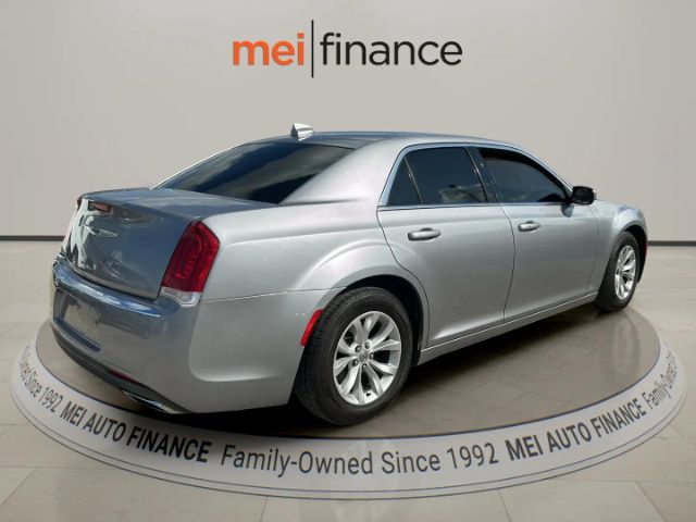 2016 Chrysler 300 Limited