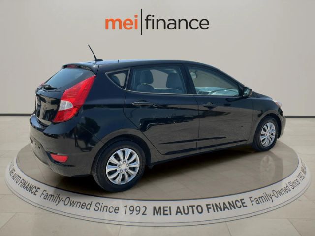 2017 Hyundai Accent SE 5-Door 6A