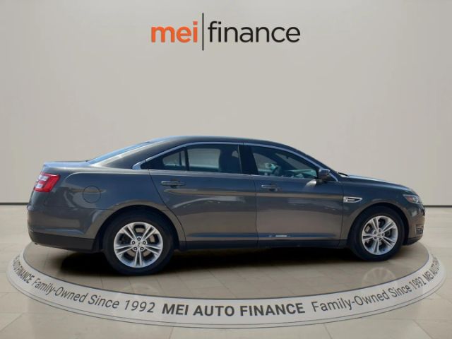 2018 Ford Taurus SEL