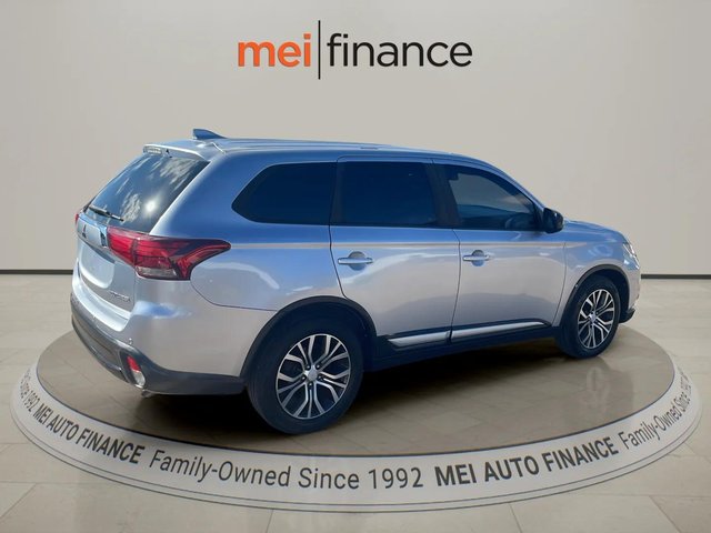 2017 Mitsubishi Outlander ES