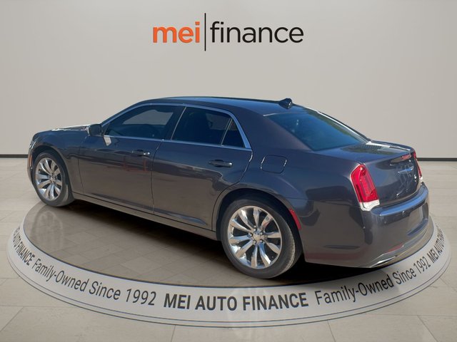 2018 Chrysler 300 Touring