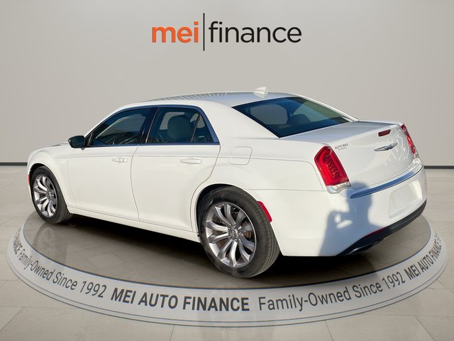 2018 Chrysler 300 Touring